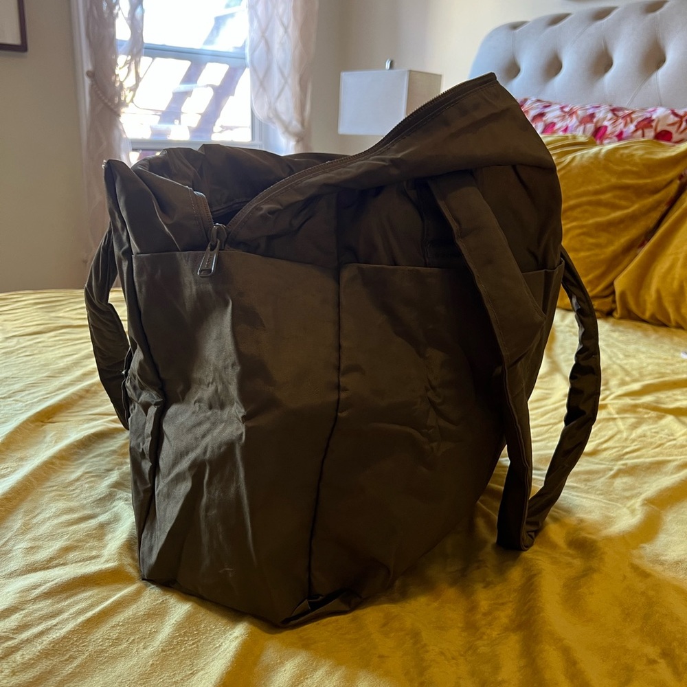 BAGGU Cloud Carry On Travel Bag